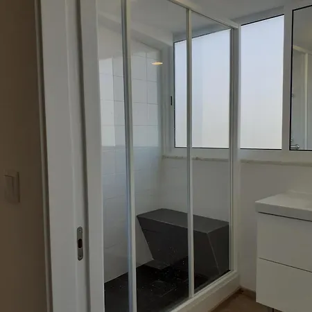 Charming Penthouse アパート *