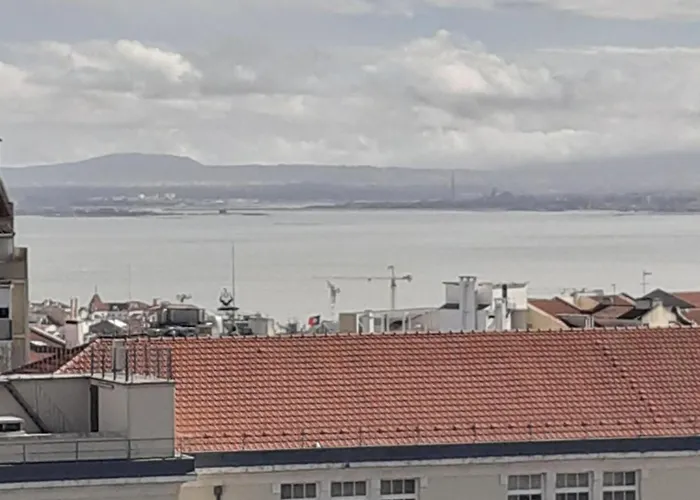 Charming Penthouse Lisbon