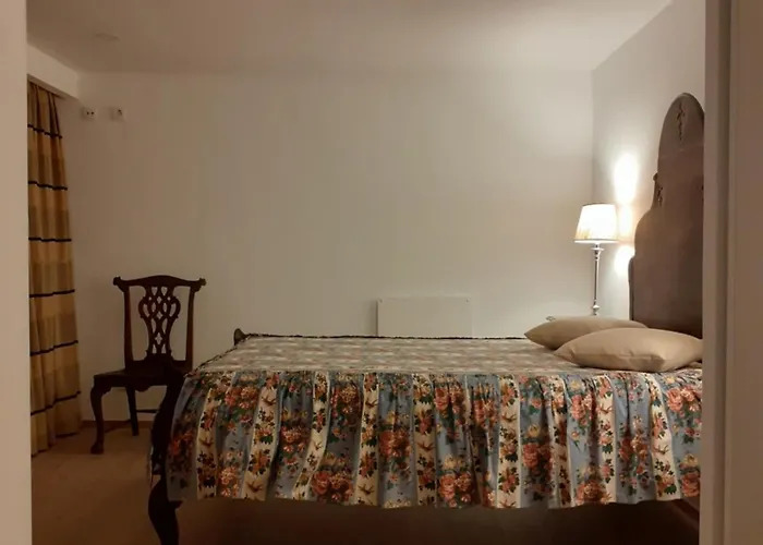 Charming Penthouse Apartment Lissabon